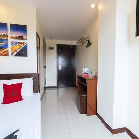 Reddoorz Near Victoria Mall Davao City Exteriör bild