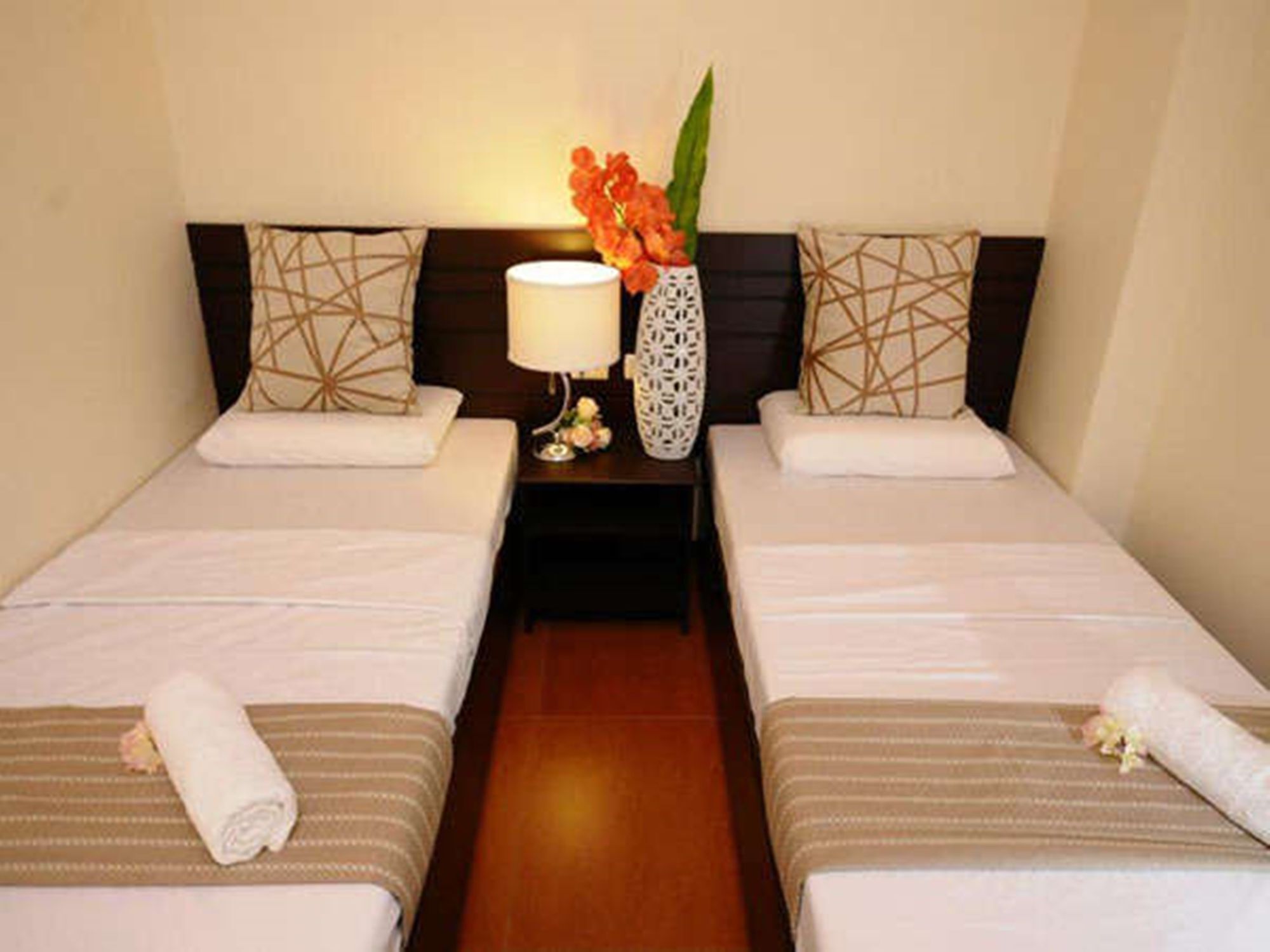 Reddoorz Near Victoria Mall Davao City Exteriör bild