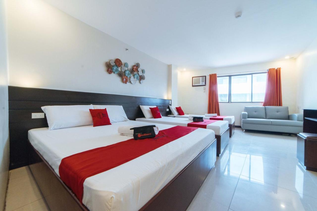 Reddoorz Near Victoria Mall Davao City Exteriör bild