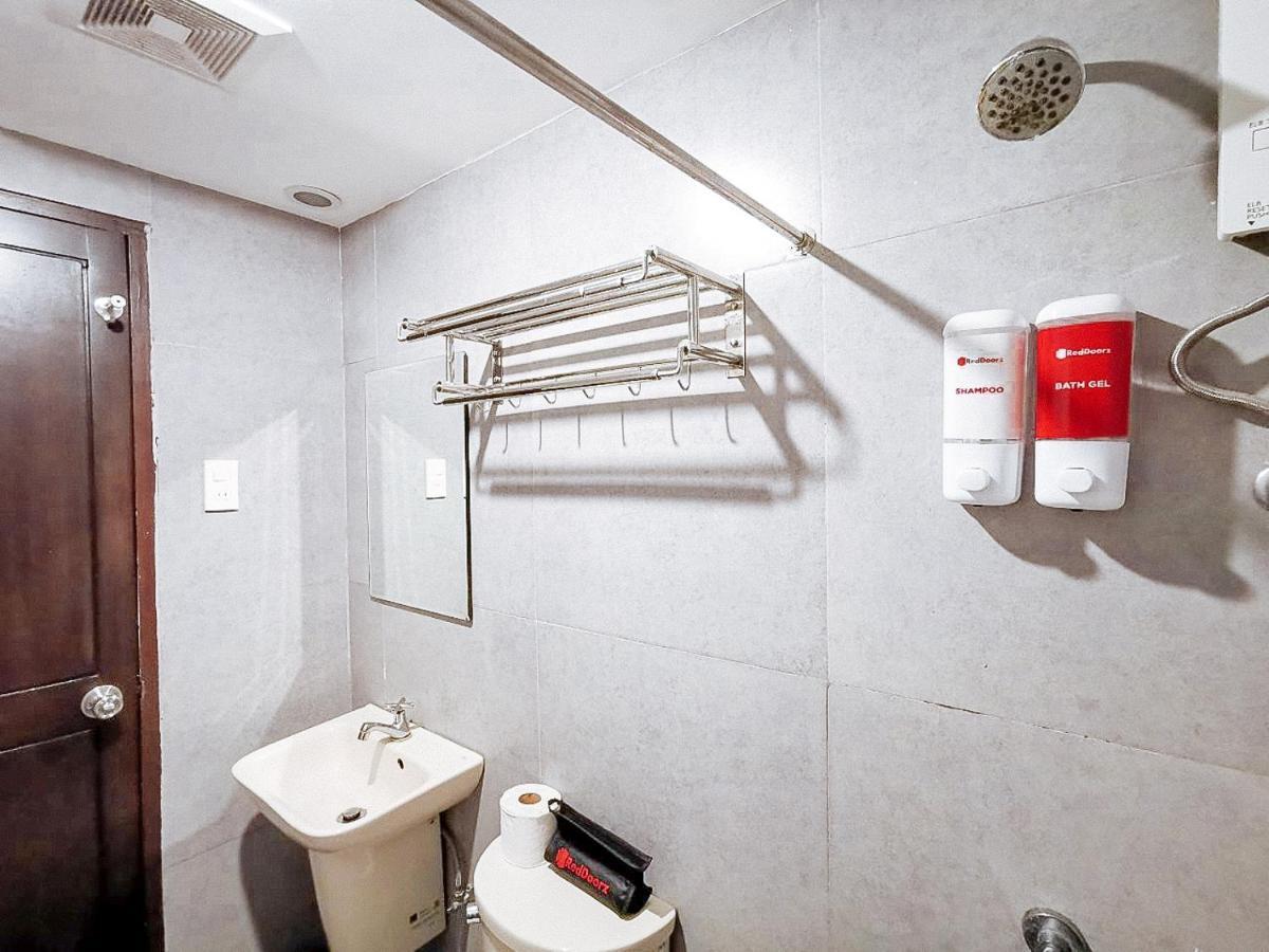 Reddoorz Near Victoria Mall Davao City Exteriör bild