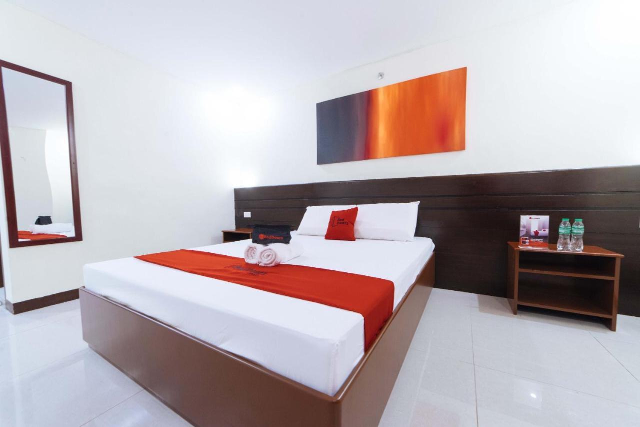 Reddoorz Near Victoria Mall Davao City Exteriör bild