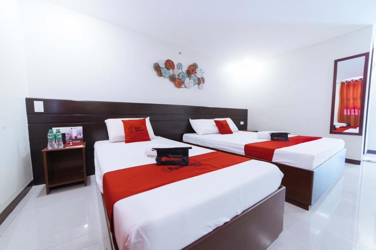 Reddoorz Near Victoria Mall Davao City Exteriör bild