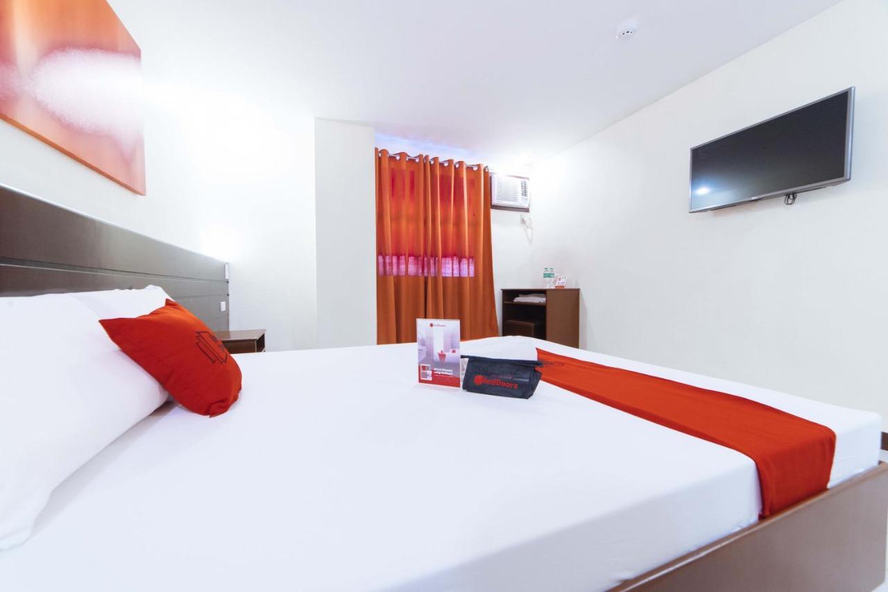Reddoorz Near Victoria Mall Davao City Exteriör bild
