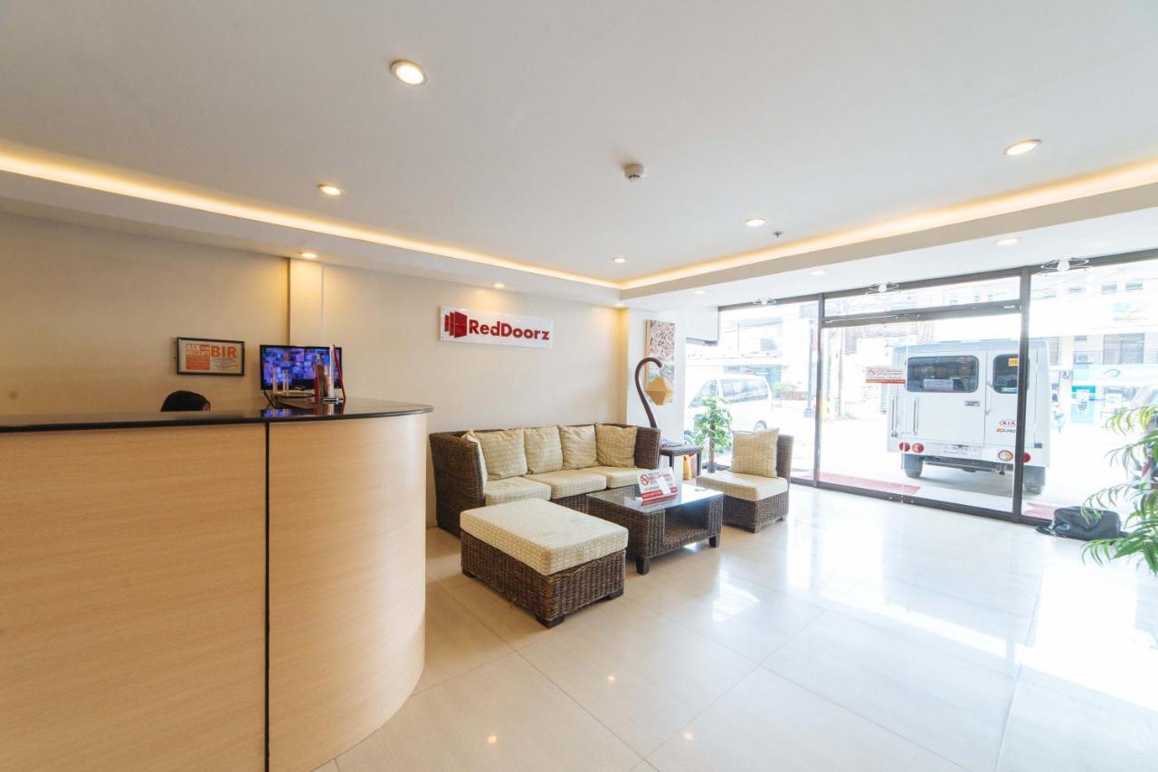 Reddoorz Near Victoria Mall Davao City Exteriör bild