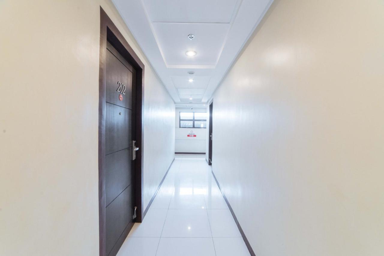 Reddoorz Near Victoria Mall Davao City Exteriör bild